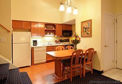 Gatehouse Suites East Lansing Zimmer foto